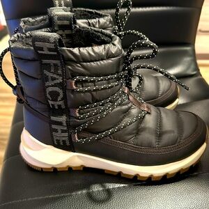 The North Face Thermoball Lace Up Waterproof Black Boots 5